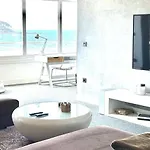 Apartamento Amplio Piso A Pie De Playa De Patos. Nigrán.