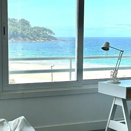 Amplio Piso A Pie De Playa De Patos. Nigran. Daire *