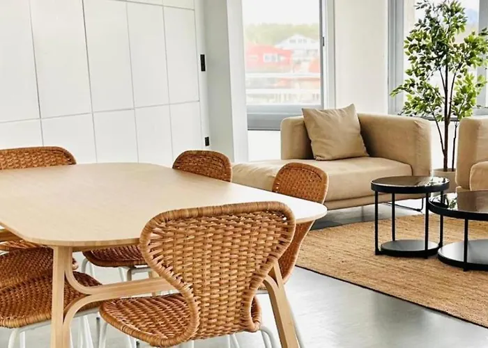 Amplio Piso A Pie De Playa De Patos. Nigran. * Nigrán