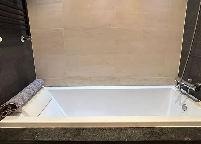 Διαμέρισμα Amplio Piso A Pie De Playa De Patos. Nigran. *